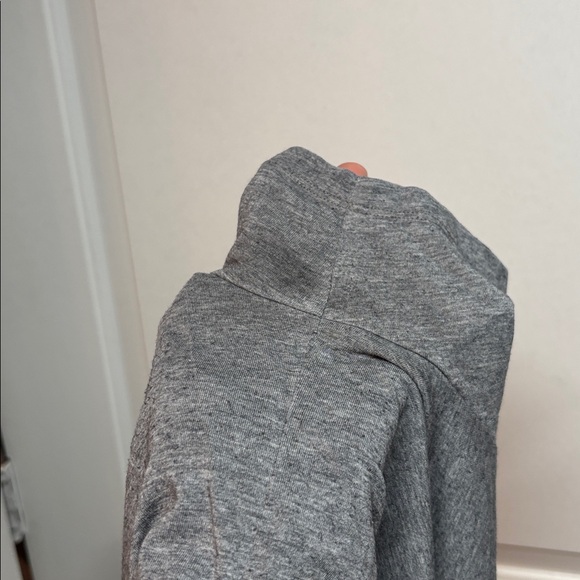 Bundle of Girlfriend Collective Cupro Crop Tees - Picture 8 of 11